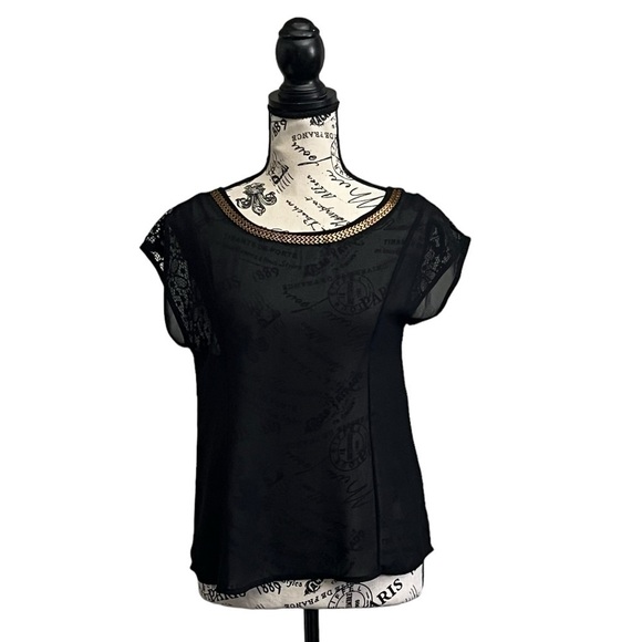 B. Envied Women’s Black Sheer Lace Top Size M Gold Chain Crew Neck Goth Grunge - Picture 2 of 10